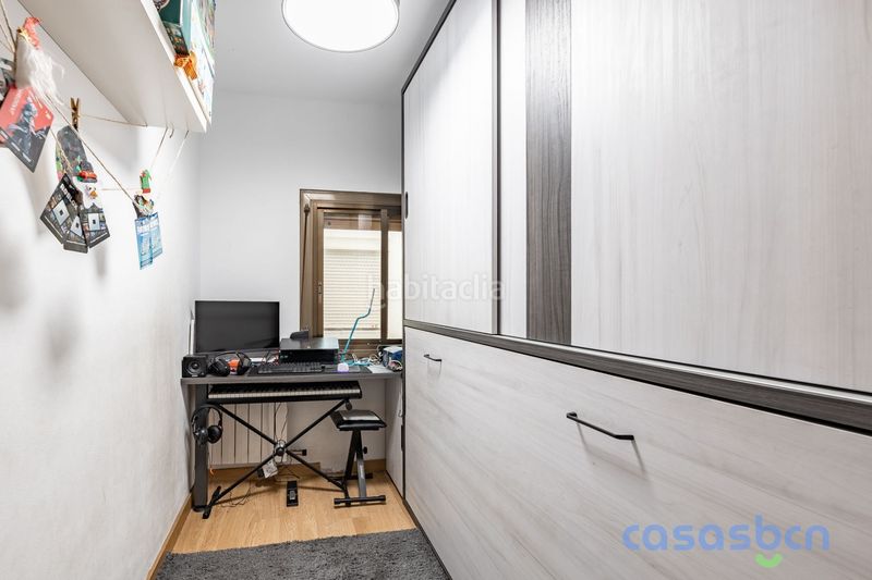 Foto d7d6e757-0d30-436b-9837-5f351b32eff3. Pis amb calefacció a Centre Viladecans