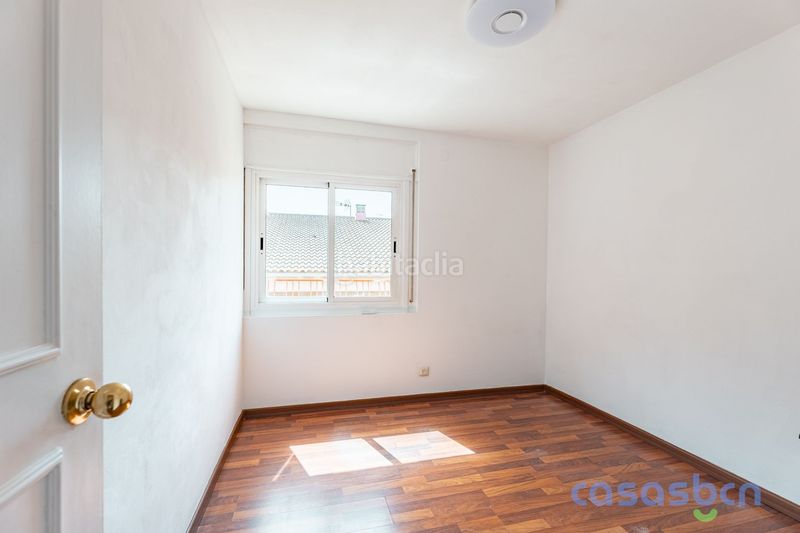 Foto cd9f0fc6-846b-4b28-8e42-594657d4ff1b. Pis a Centre Viladecans