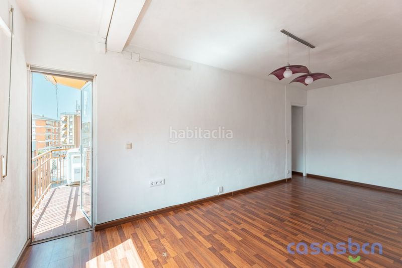 Foto ee1c1f88-1a0e-4c5d-82db-c511be732be5. Pis a Centre Viladecans