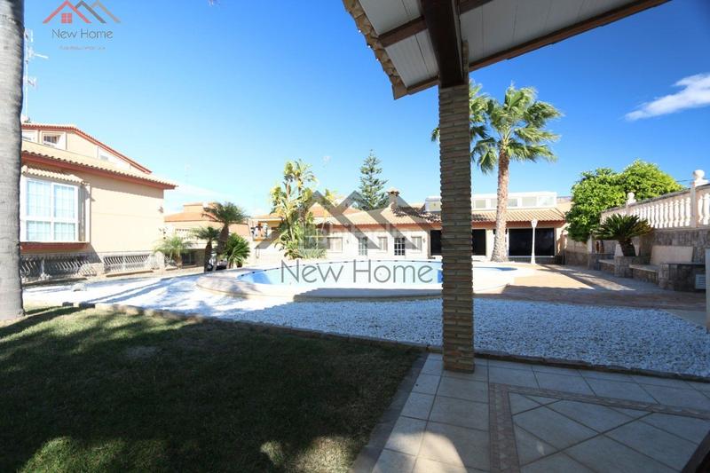 Foto 0773afd6-ca39-450b-a42e-79d95c6cfe42. Chalet vive la exclusividad y el confort en esta magnífica vivienda independiente. en Benaguasil