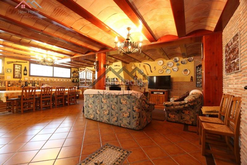 Foto 0bfec9d7-f3b9-4696-84be-67cc83348e79. Chalet vive la exclusividad y el confort en esta magnífica vivienda independiente. en Benaguasil