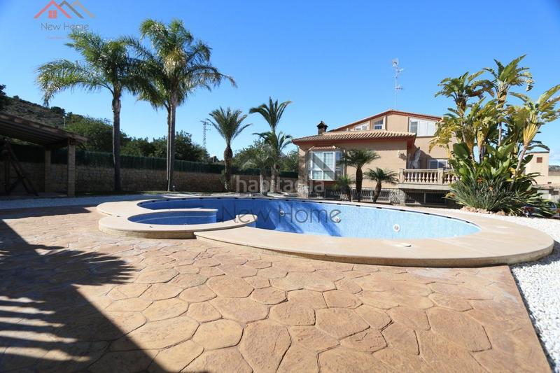 Foto 13d82812-0d61-4501-bf46-2ea32a7d4b8a. Chalet vive la exclusividad y el confort en esta magnífica vivienda independiente. en Benaguasil