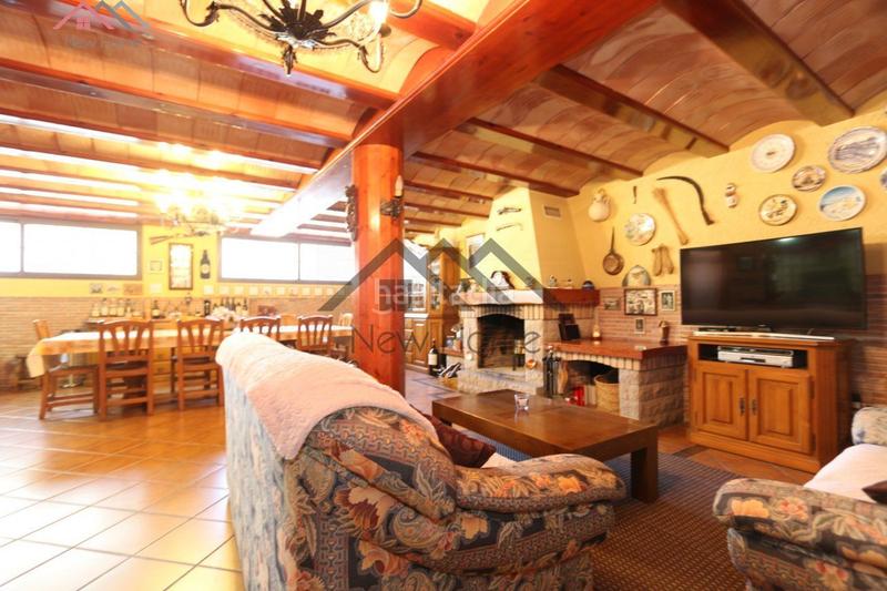 Foto 1b634e87-4119-49f0-a92a-975830a99415. Chalet vive la exclusividad y el confort en esta magnífica vivienda independiente. en Benaguasil