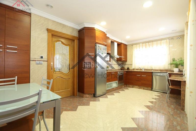 Foto 3335ca4a-7b15-4ad4-971d-29dfb559608e. Chalet vive la exclusividad y el confort en esta magnífica vivienda independiente. en Benaguasil