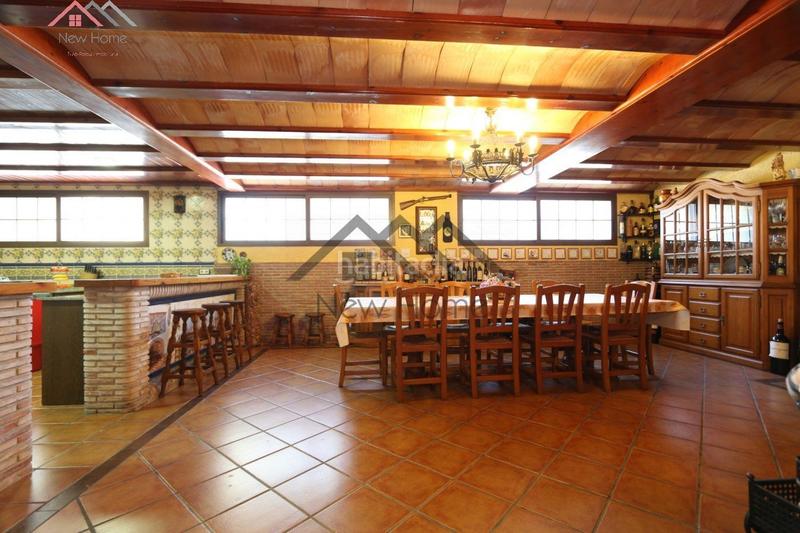 Foto 3fdf0292-9be7-43cd-8849-429b0f54b021. Chalet vive la exclusividad y el confort en esta magnífica vivienda independiente. en Benaguasil