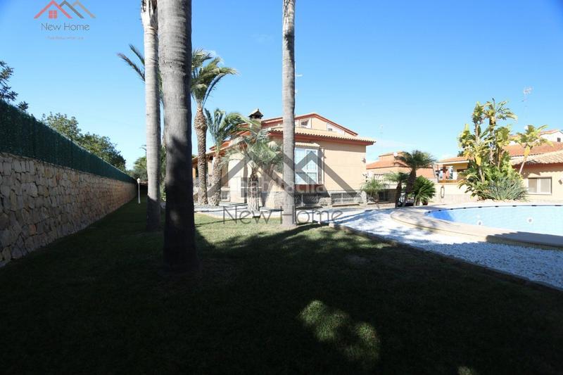 Foto 6d7b4317-4b30-4cd8-9ade-1ae4536c8637. Chalet vive la exclusividad y el confort en esta magnífica vivienda independiente. en Benaguasil