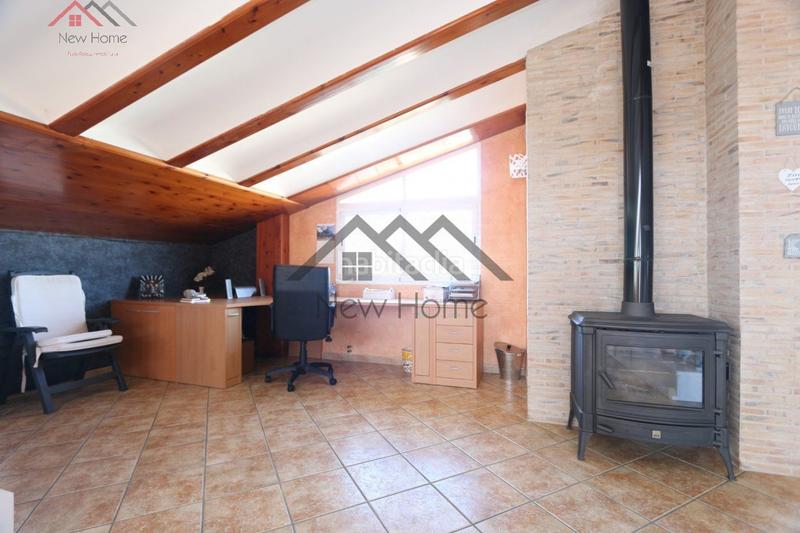 Foto 6e64d1c9-096e-41df-9e68-8c854ec0c81c. Chalet vive la exclusividad y el confort en esta magnífica vivienda independiente. en Benaguasil