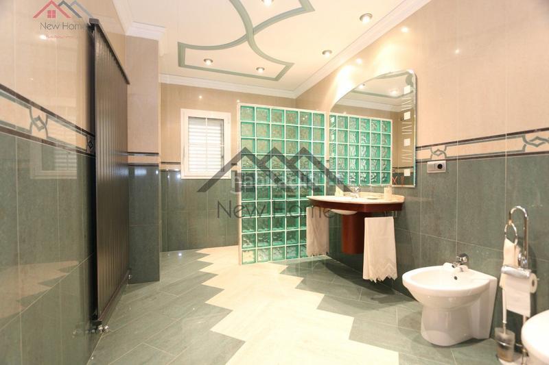 Foto a56e0430-d920-4373-a371-2ee645ec090d. Chalet vive la exclusividad y el confort en esta magnífica vivienda independiente. en Benaguasil
