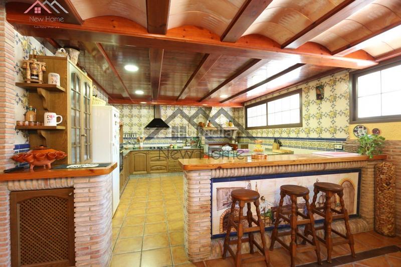 Foto b018f157-ee37-44df-89f9-b28de46c1e9b. Chalet vive la exclusividad y el confort en esta magnífica vivienda independiente. en Benaguasil