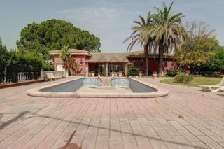 Chalet in Rascanya. Villa exclusiva en montecolorado  la pobla de vallbona