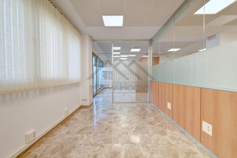 Foto 8a1a6ad9-c5cf-4eed-b4a7-eb0db42756fc. Location bureau avec parking dans Parc Tecnològic Paterna