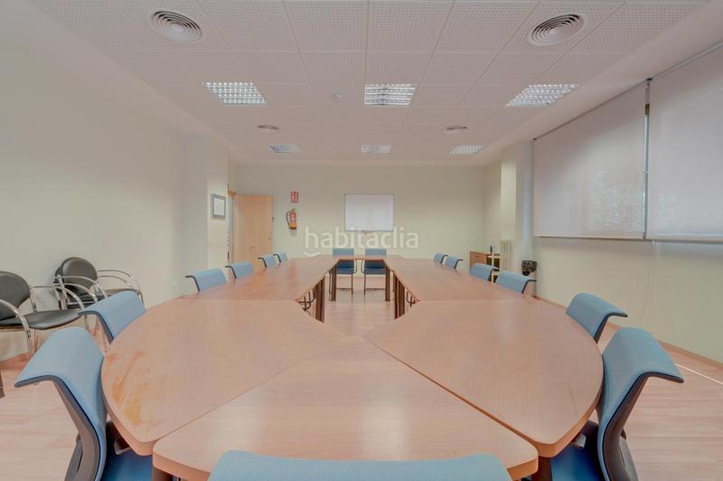 Foto de058940-ca9e-4ddd-9d9b-8e4496045458. Location bureau avec parking dans Parc Tecnològic Paterna