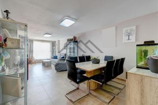 Dúplex en Núcleo Urbano. Dúplex luminoso con suite y terraza en zona tranquila de la pobl