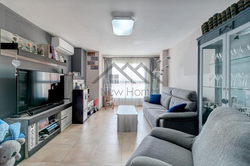 Foto 31805803-7b49-4ddb-a320-52e361a338d8. Duplex in Núcleo Urbano Pobla de Vallbona (la)