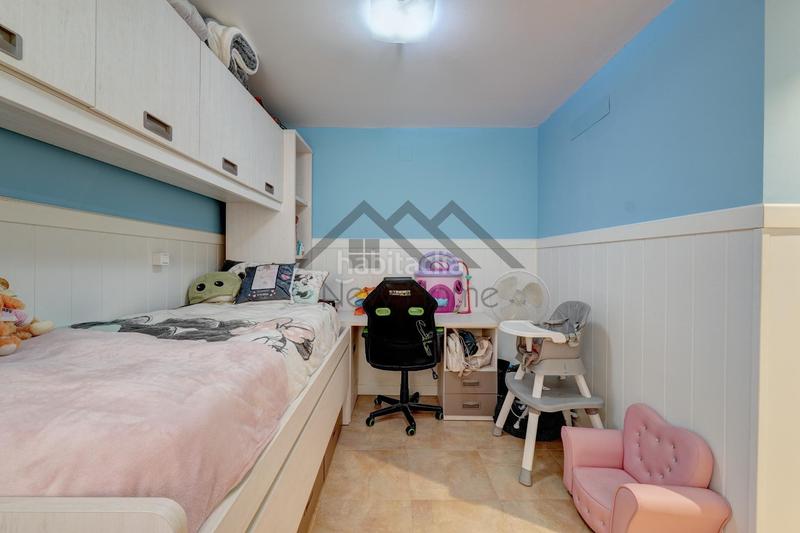 Foto 38b660b3-3edf-4603-b8db-95e6e632974b. Duplex in Núcleo Urbano Pobla de Vallbona (la)