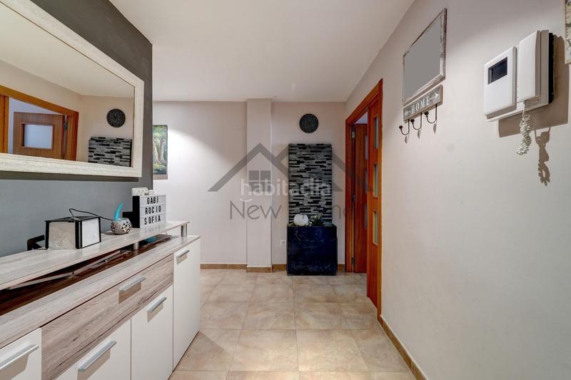 Foto f3863e96-453e-48e9-bb5c-517808e59695. Duplex in Núcleo Urbano Pobla de Vallbona (la)