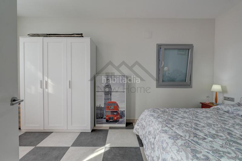 Foto 25c2077e-7bb9-49fc-866b-1e00170e8692. Haus mit heizung parking in Núcleo Urbano Pobla de Vallbona (la)