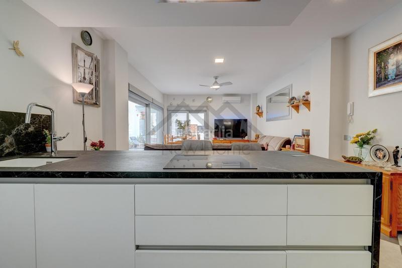 Foto 35aa9d12-0d7b-4d5d-93cf-40d856ea2316. Haus mit heizung parking in Núcleo Urbano Pobla de Vallbona (la)