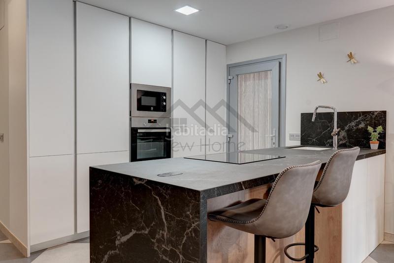 Foto 6ce1d151-df2d-44a8-982a-d11a7589ab5f. Haus mit heizung parking in Núcleo Urbano Pobla de Vallbona (la)