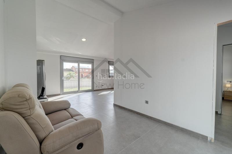 Foto 90542f32-918f-426d-b0ae-00d2d43d4f60. Haus mit heizung parking in Núcleo Urbano Pobla de Vallbona (la)