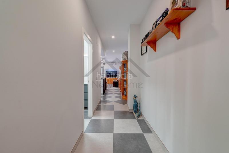 Foto a5b71f1e-eba3-41b0-8afb-6be278e7692a. Haus mit heizung parking in Núcleo Urbano Pobla de Vallbona (la)