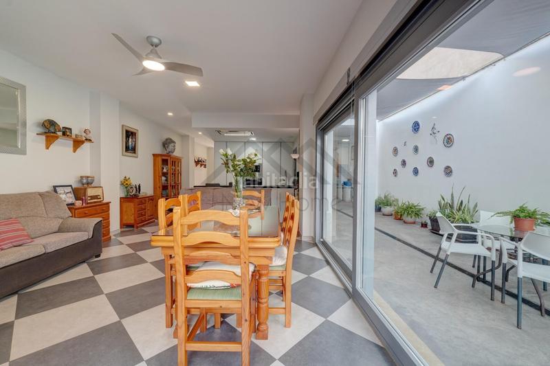 Foto ba236acf-63d6-496a-80bb-31448e1e2129. Haus mit heizung parking in Núcleo Urbano Pobla de Vallbona (la)