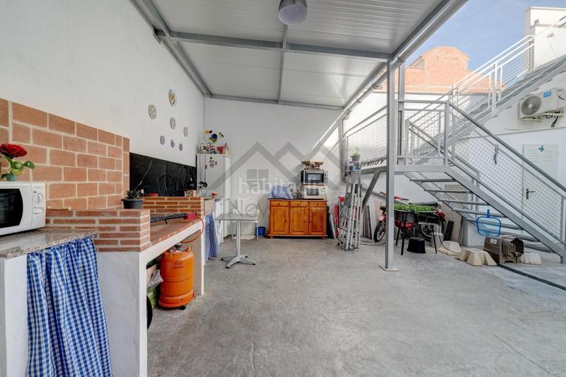 Foto bdd2469f-93b3-4b3f-a61c-9d1e9299d641. Haus mit heizung parking in Núcleo Urbano Pobla de Vallbona (la)