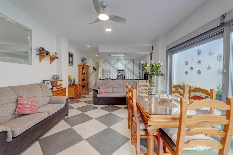 Foto dc91c73c-faac-42ae-a85e-a382c4d8aba8. Haus mit heizung parking in Núcleo Urbano Pobla de Vallbona (la)