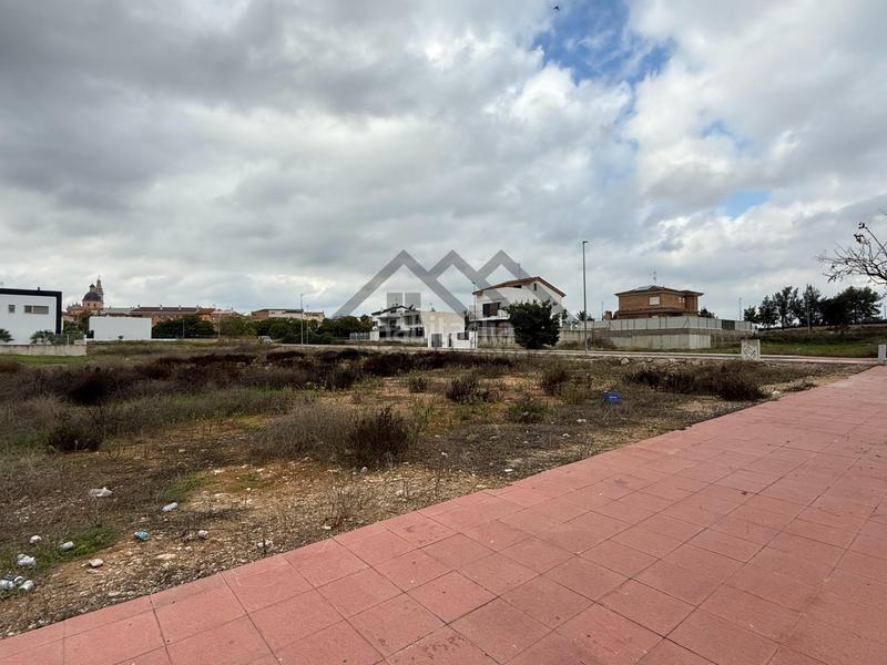 Foto 5325f3d0-8da9-47ce-b8a7-b8a6b15e27e7. Terreno residencial parcela urbana oportunidad ideal para promotores e inversores en Cheste