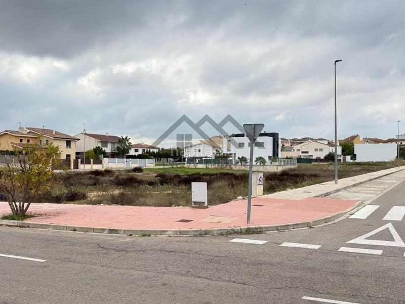 Foto 56132cae-a861-438f-81d6-b08e0a3953f8. Terreno residencial parcela urbana oportunidad ideal para promotores e inversores en Cheste