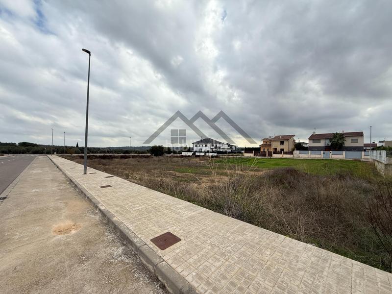 Foto b8171229-0f24-4f26-b2f1-d339435ab72e. Terreno residencial parcela urbana oportunidad ideal para promotores e inversores en Cheste