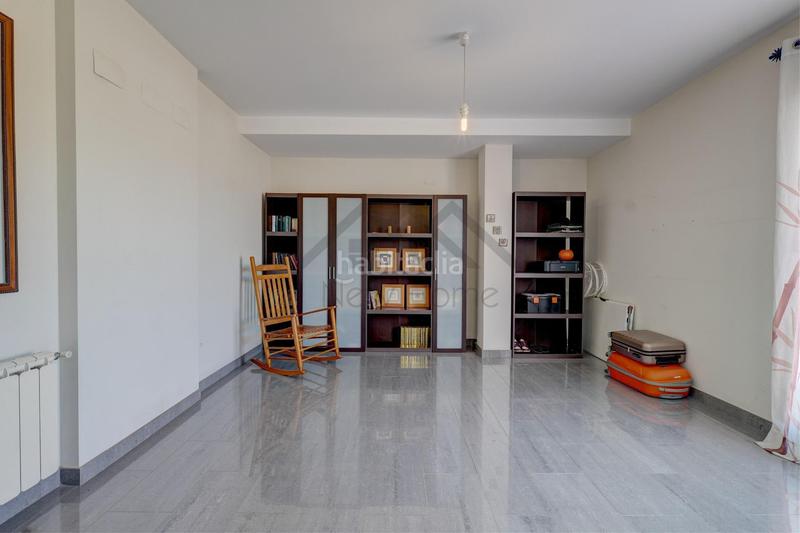 Foto 256ae60c-9516-4e20-a3e9-79badc9d3a87. Attique avec chauffage dans Núcleo Urbano Pobla de Vallbona (la)