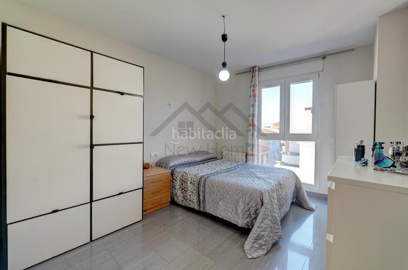 Foto 6375eded-872f-4e9e-8535-abb47a315423. Attique avec chauffage dans Núcleo Urbano Pobla de Vallbona (la)