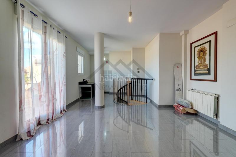 Foto 652b7eed-6606-4200-be35-fb03ccfae85d. Attique avec chauffage dans Núcleo Urbano Pobla de Vallbona (la)