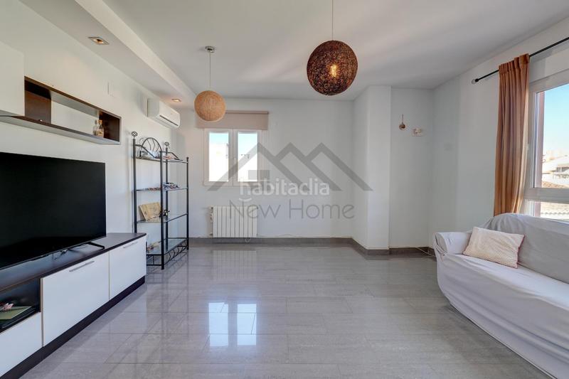 Foto 967fc633-004b-48db-8534-061f416d2d9c. Attique avec chauffage dans Núcleo Urbano Pobla de Vallbona (la)