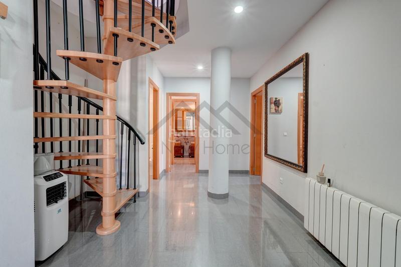 Foto d1ca0354-b208-480a-98f0-0fbfe980901b. Attique avec chauffage dans Núcleo Urbano Pobla de Vallbona (la)