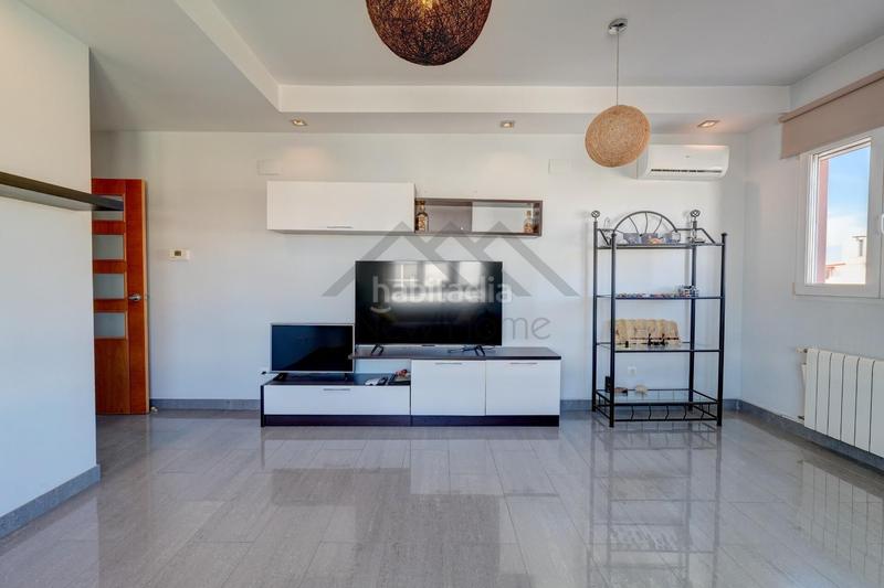 Foto e7241b6f-5609-4f98-b3ff-722a4bed0cf6. Attique avec chauffage dans Núcleo Urbano Pobla de Vallbona (la)