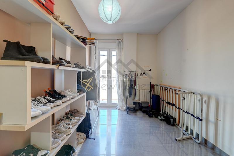 Foto eb36829c-3f3f-4e74-92d8-e29b8601280a. Attique avec chauffage dans Núcleo Urbano Pobla de Vallbona (la)