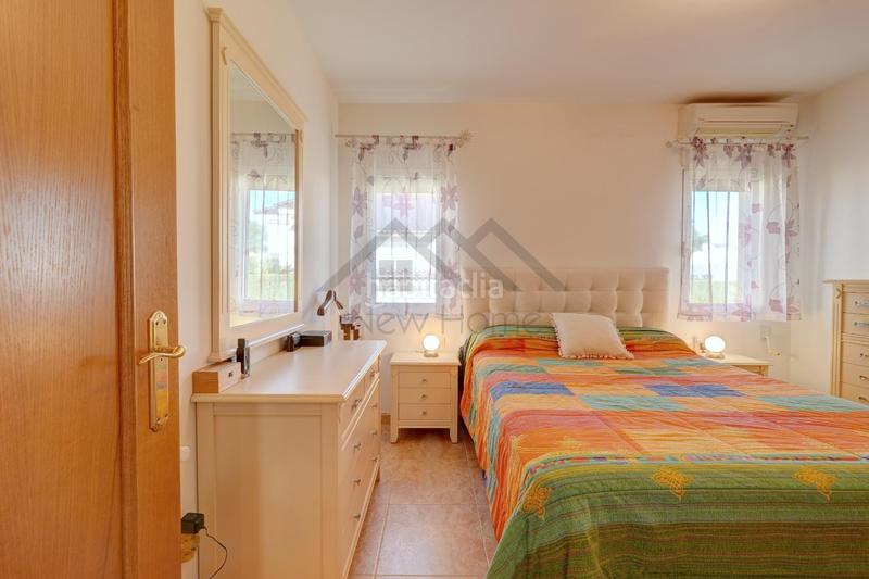 Foto 6f653a88-8c2c-48bb-8a6f-a786fbd5fae8. Casa pareada chalet independiente con piscina y gran parcela en montecolorado luz, espacio y confort en la pobla de vallbona en Pobla de Vallbona (la)