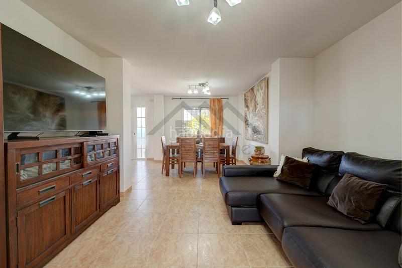 Foto 9abb58a2-e9b1-4e1c-8c61-f53019fa81c2. Casa pareada chalet independiente con piscina y gran parcela en montecolorado luz, espacio y confort en la pobla de vallbona en Pobla de Vallbona (la)