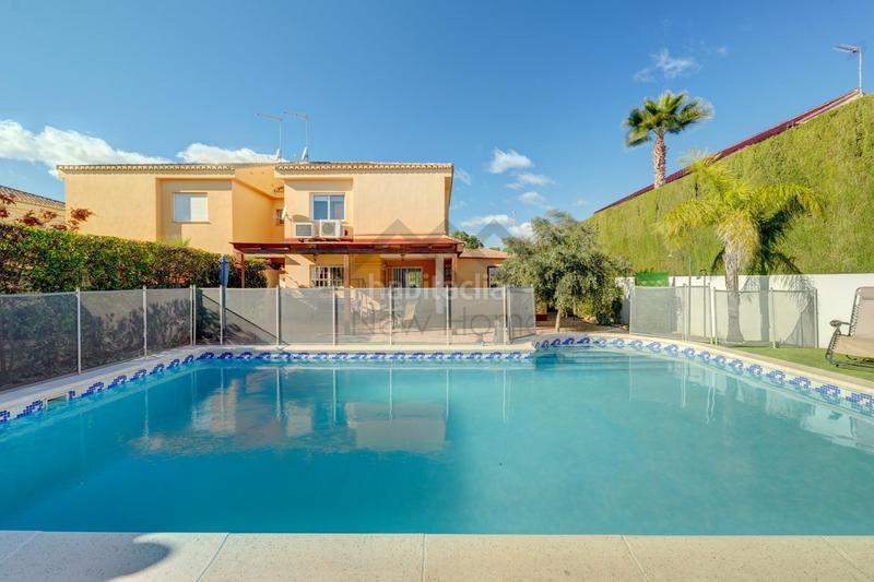 Foto aa709e55-dd54-45a8-8772-c07a1df92109. Casa pareada chalet independiente con piscina y gran parcela en montecolorado luz, espacio y confort en la pobla de vallbona en Pobla de Vallbona (la)