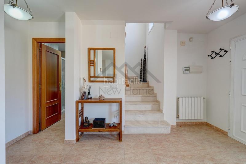 Foto d642c2eb-e1b2-400a-8850-8a825e092586. Casa pareada chalet independiente con piscina y gran parcela en montecolorado luz, espacio y confort en la pobla de vallbona en Pobla de Vallbona (la)