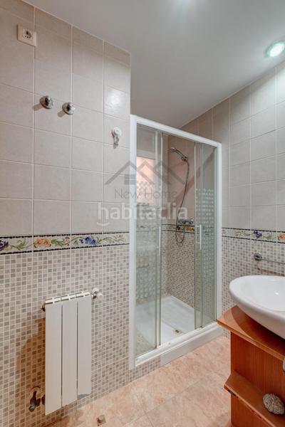 Foto f6dd37d7-fb01-4609-bedf-f638b1da5128. Casa pareada chalet independiente con piscina y gran parcela en montecolorado luz, espacio y confort en la pobla de vallbona en Pobla de Vallbona (la)