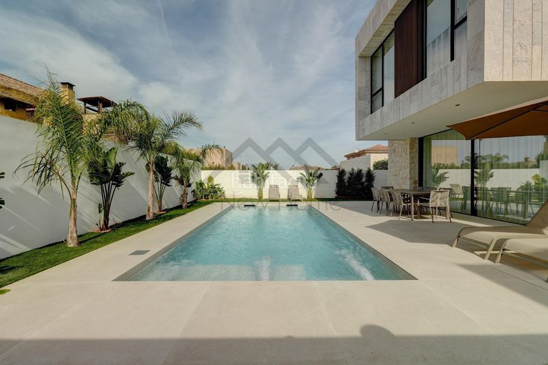 Foto 179e6156-6127-4e76-95ef-aa1f796e6bf9. Chalet mit parking pool in El Carme-Sant Agustí-Bonavista Eliana (l´)