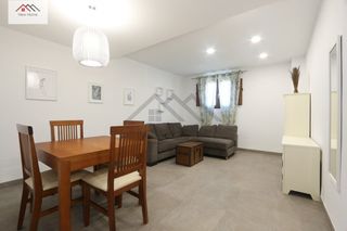 Affitto Appartamento in Núcleo Urbano. Piso listo para entrar a vivir en la pobla de vallbona con trast