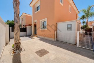 Casa pareada en La Conarda. La casa que todo el mundo busca y casi nunca aparece en el merca