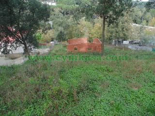 Finca rústica a Niàgara Parc -Àgora Parc. Terreno en venta