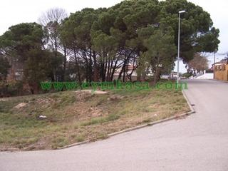 Finca rústica a Santa Coloma de Farners. Terreno en venta