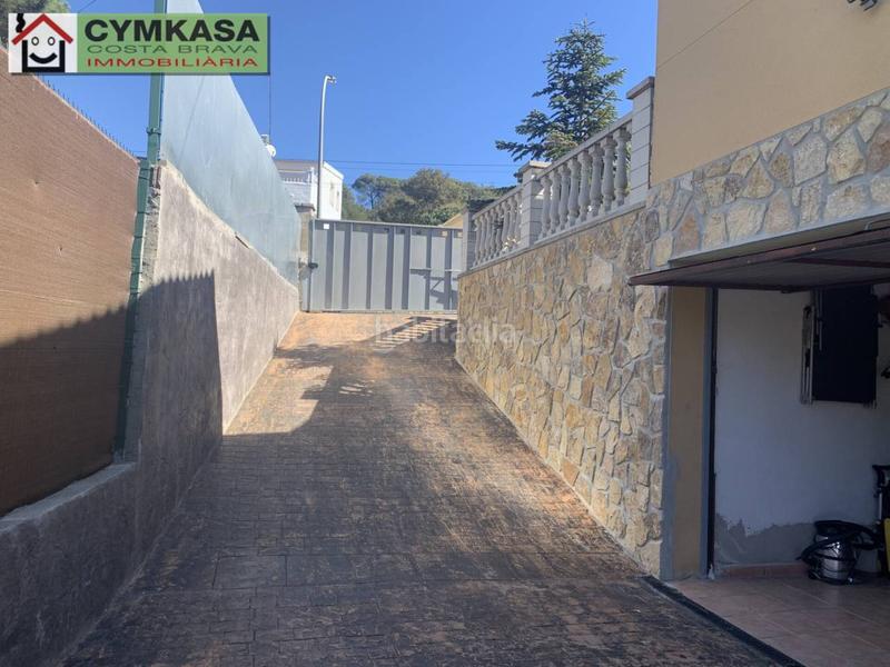 Foto b5d8cab3-dec7-4b89-a919-79904412b045. Casa amb calefacció aparcament piscina a Aiguaviva Parc Vidreres