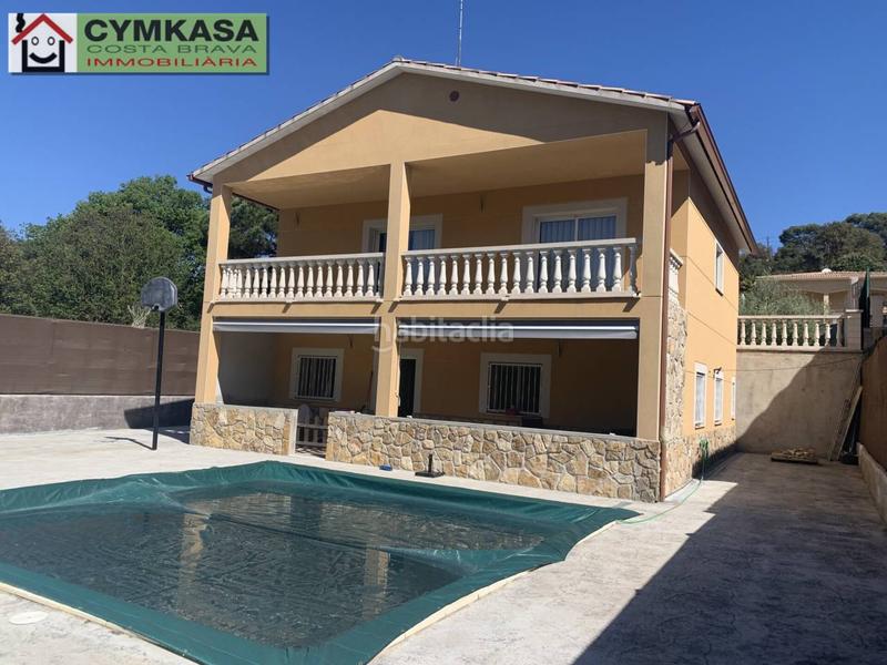 Foto ca0d3299-a5fe-4319-8420-96dd0a3b7921. Casa amb calefacció aparcament piscina a Aiguaviva Parc Vidreres